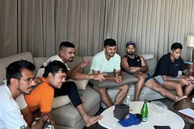 Rohit Sharma shares pic of India teammates watching IPL mega auction from hotel room