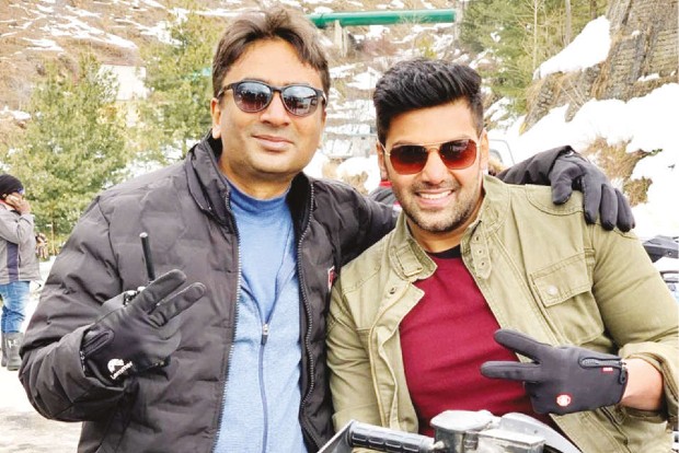 Arya-starrer Captain wraps up shoot