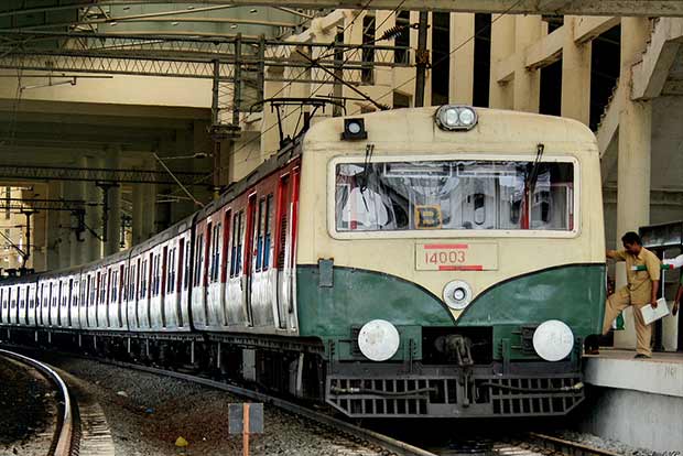 Obscene act in front of woman in train: magistrate pulls up Railway cops