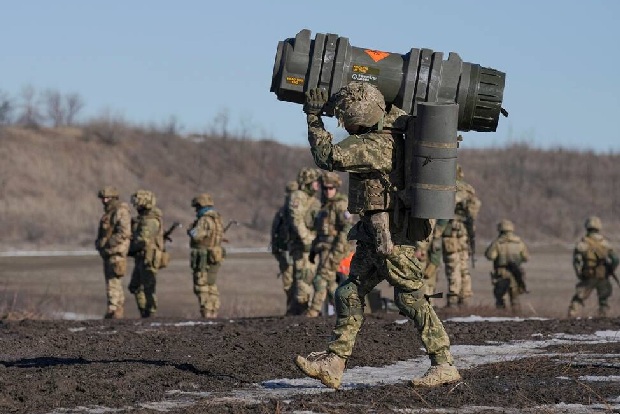 Russia says it pulls back more troops amid Ukraine standoff Russia says it pulls back more troops amid Ukraine standoff