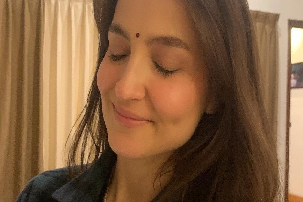 Elli AvrRam celebrates her spectacular 10 year journey in the country of dreams, India