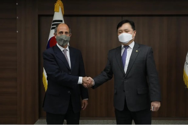 UN rapporteur discusses N.K. human rights issues with S. Korean officials