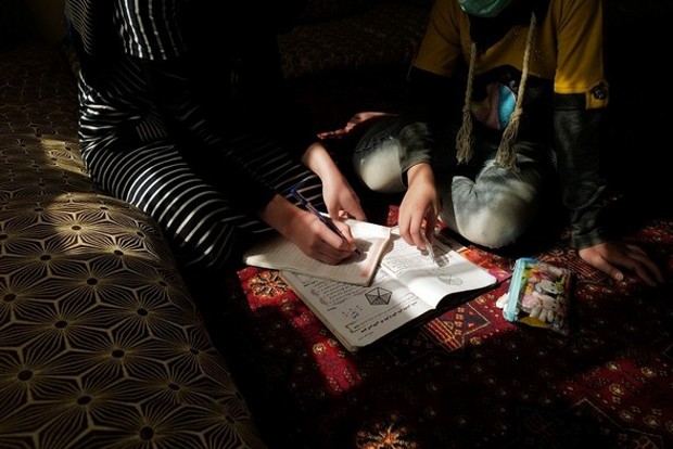 Amid Taliban restrictions, Kabul woman teaches street children for free Amid Taliban restrictions, Kabul woman teaches street children for free
