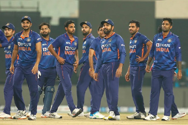 2nd T20I: West Indies captain Kieron Pollard wins toss, opts to bowl against India 2nd T20I: West Indies captain Kieron Pollard wins toss, opts to bowl against India