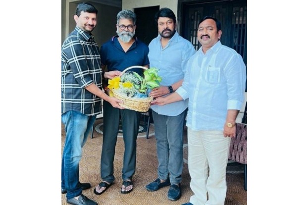 Pushpa director joins hands with megastar Chiranjeevi