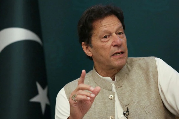Pakistan PM flies to Moscow to advance pipeline project