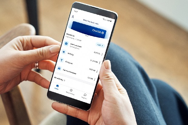 8 in 10 Indians opt for mobile banking apps in pandemic