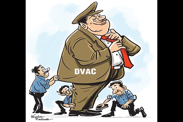 Senior official booked for taking bribe to handle ‘DVAC probes’ Senior official booked for taking bribe to handle ‘DVAC probes’