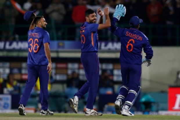 Sri Lanka score 146/5 against India in third T20I
