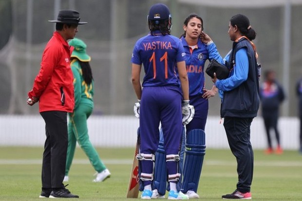 India batter Smriti Mandhana stable after being struck on head