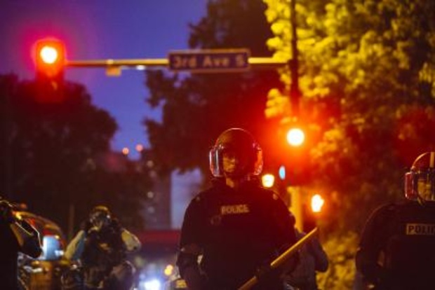 2 wounded during Mall of America shooting, suspect sought