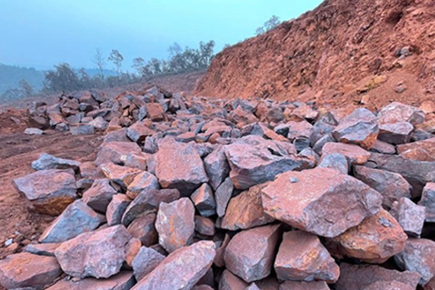Iron ore dumps new battleground in poll-bound Goa
