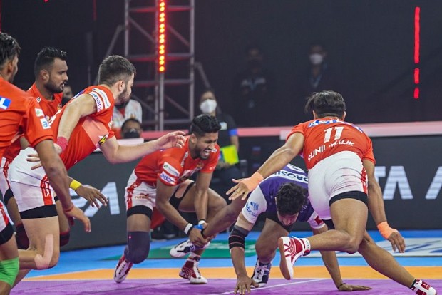 Pro Kabaddi League: Haryana edges out Gujarat in thriller