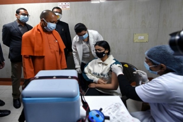 2,150 centres in UP to vaccinate teenagers from today 2,150 centres in UP to vaccinate teenagers from today