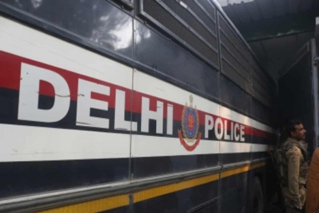 Weekend Lockdown: Delhi Police answer queries on social media
