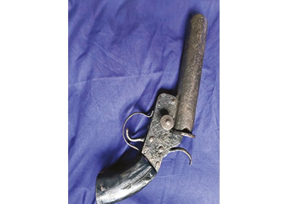 Guindy police arrest three youth for possessing countrymade pistol