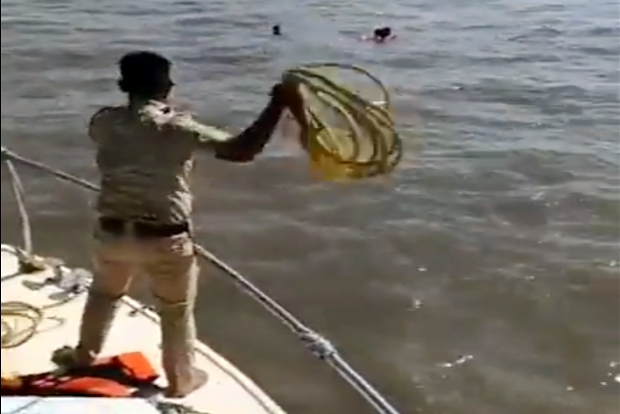 Mumbai Police rescues female tourist from drowning near Gateway of India