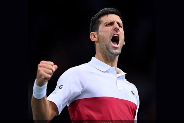 Immigration detention: Djokovic wins court case
