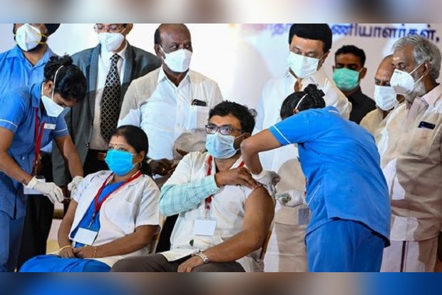 Day 1: More than 9 lakh precaution doses of Covid vaccine administered in India