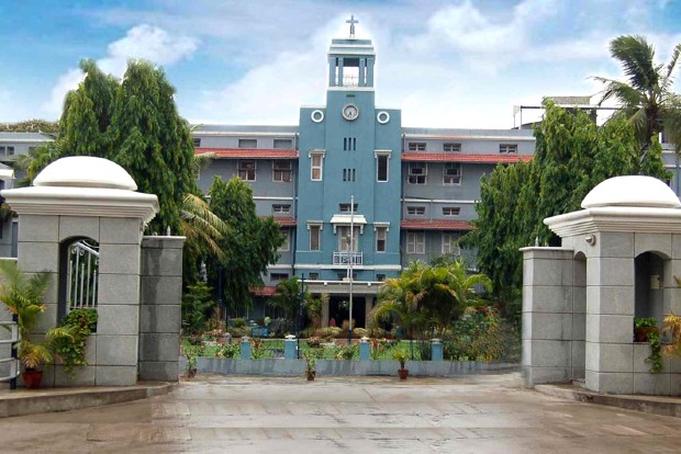 Vellore CMC resumes online appointments as Collector withdraws ban
