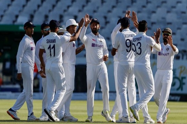 SAvsIND 3rd Test: Bumrah, Umesh strike to leave hosts in spot of bother