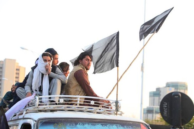 Pashtuns protest in front of Pak Consulate in Los Angeles