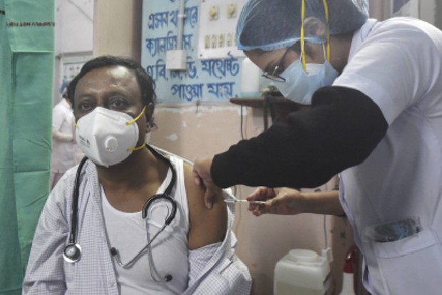 Bengal logs 19,064 new Covid cases, 39 fresh fatalities