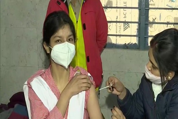 Over 158.16 crore Covid vaccine doses provided to States, UTs: Centre