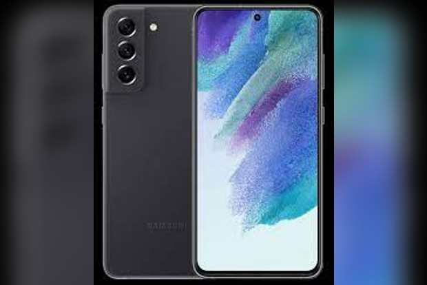 Galaxy S21 FE gets January security patch as its first-ever update