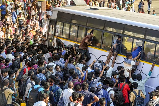 With Pongal holiday over, people start returning to Chennai