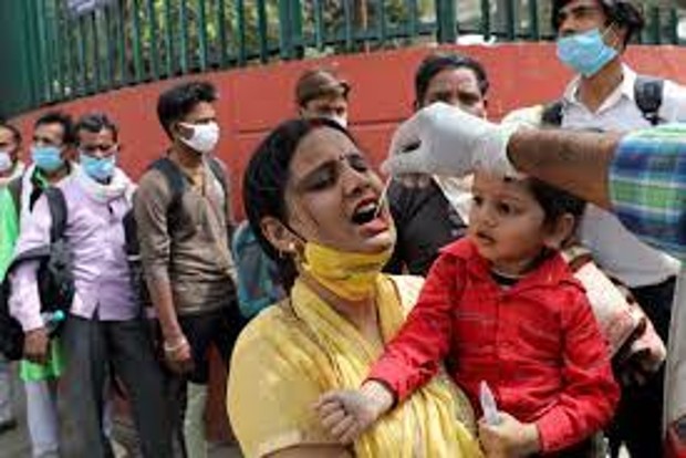 Maharashtra: Covid cases again breach 46K-mark, Omicron infections drop