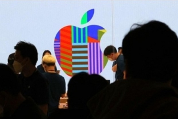 Apple reverses verification requirement for educational discounts in US