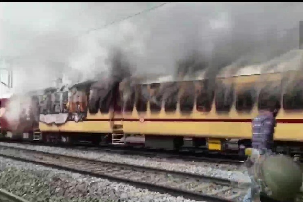 RRB-NTPC result row: Protests spread across Bihar, train services hit