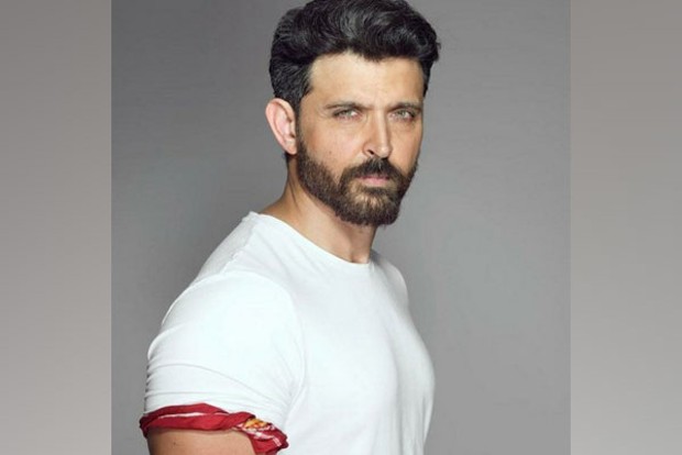 Hrithik Roshan shares emotional note as Agneepath remake clocks 10 years