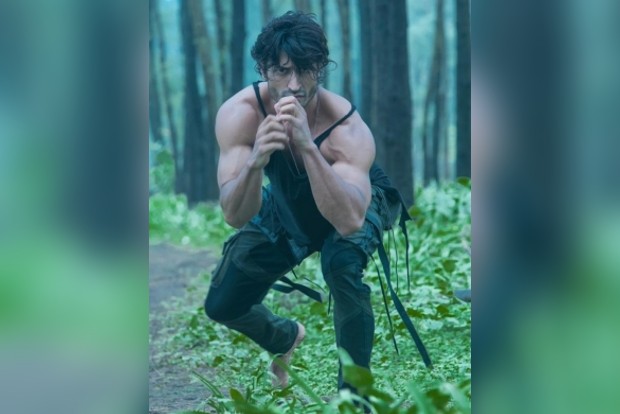 Vidyut Jammwal makes donation for future of Kalaripayattu