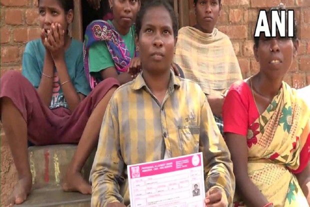 Tamil Nadu student who cleared NEET twice requests govt for financial help