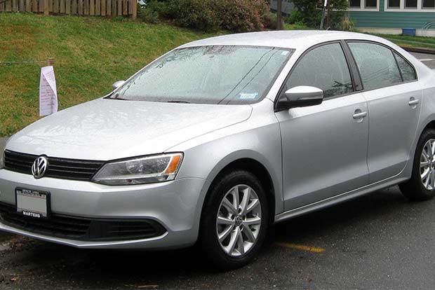 Govt to issue notice to Volkswagen for variations in on-road emission levels