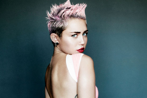 Miley Cyruss fans worried over her skinny frame