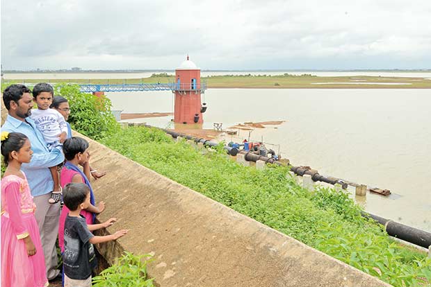 Electric pumps at Puzhal lake removed