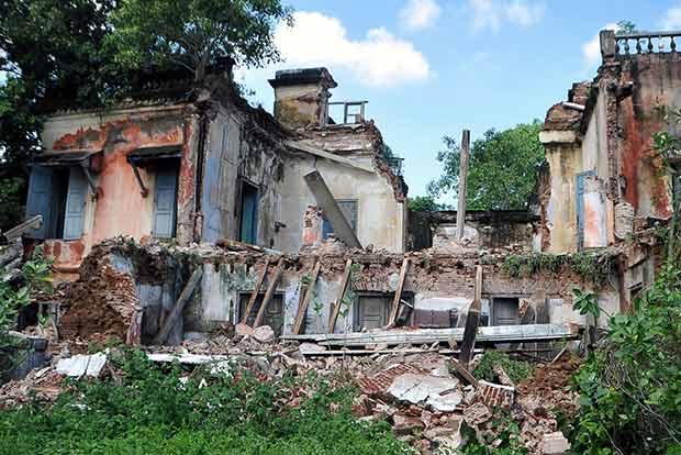 Heritage building collapses due to heavy rains
