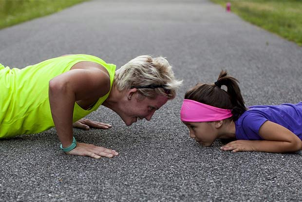 Mother shouldnt discuss weight issue with daughters