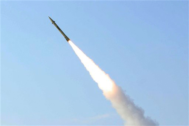 US threatens new curbs after missile test, Iran rejects charge