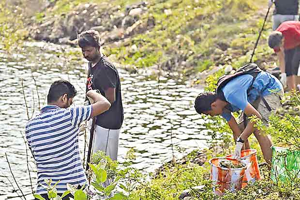 Residents spearhead campaign to clean up lakes