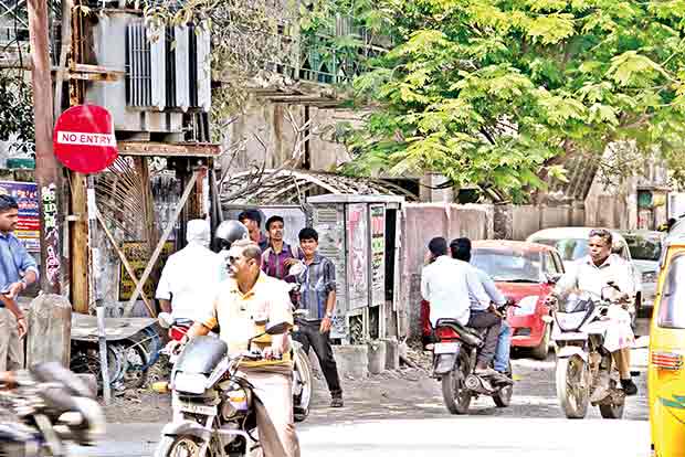 Motorists flout one-way rule, add to residents’ problems