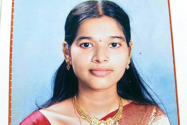 Upset woman kills self,  child by jumping into well