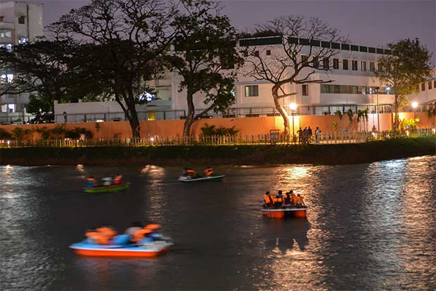 Floating in the dark: Chetpet lake in need of lights Floating in the dark: Chetpet lake in need of lights