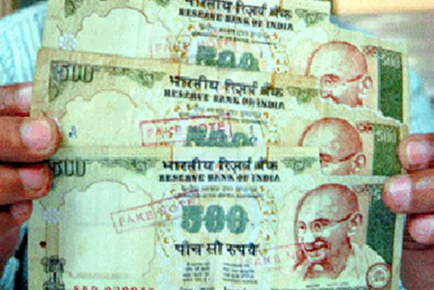 Fake Indian notes from Pakistan; 3 held