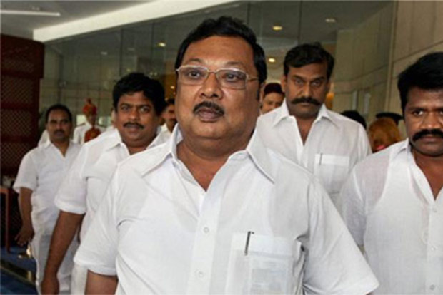 Alagiri meets Karunanidhi
