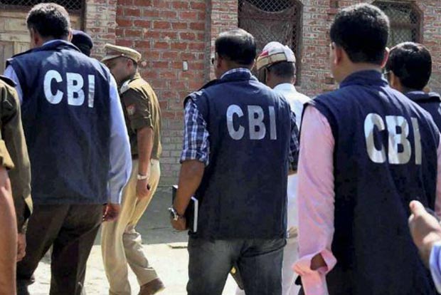 Gang attacks CBI officials, helps erring Customs official to flee