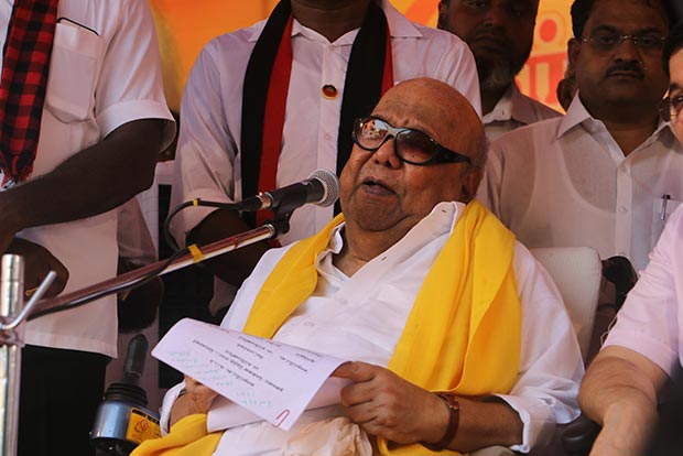 Jaya must answer queries on cash seizure: Karunanidhi
